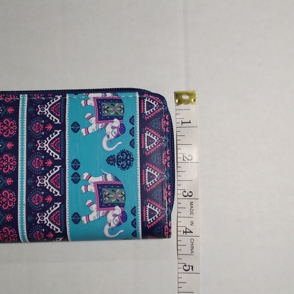 Women's Boho Wallet, Zipper Wallet - Picture 4 of 5